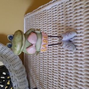 Frog statue